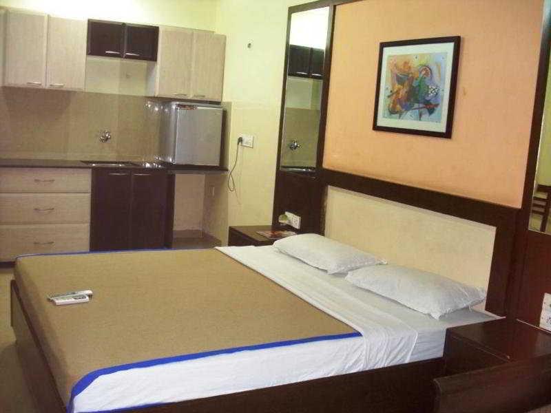 מומביי Hotel Ace Residency מראה חיצוני תמונה